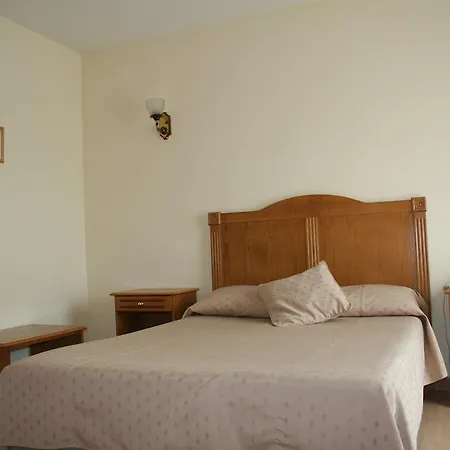 Austria 76 Sagunto
