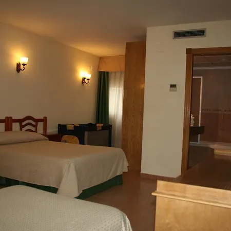 Austria 76 Sagunto