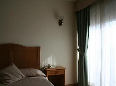 Austria 76 2* Sagunto